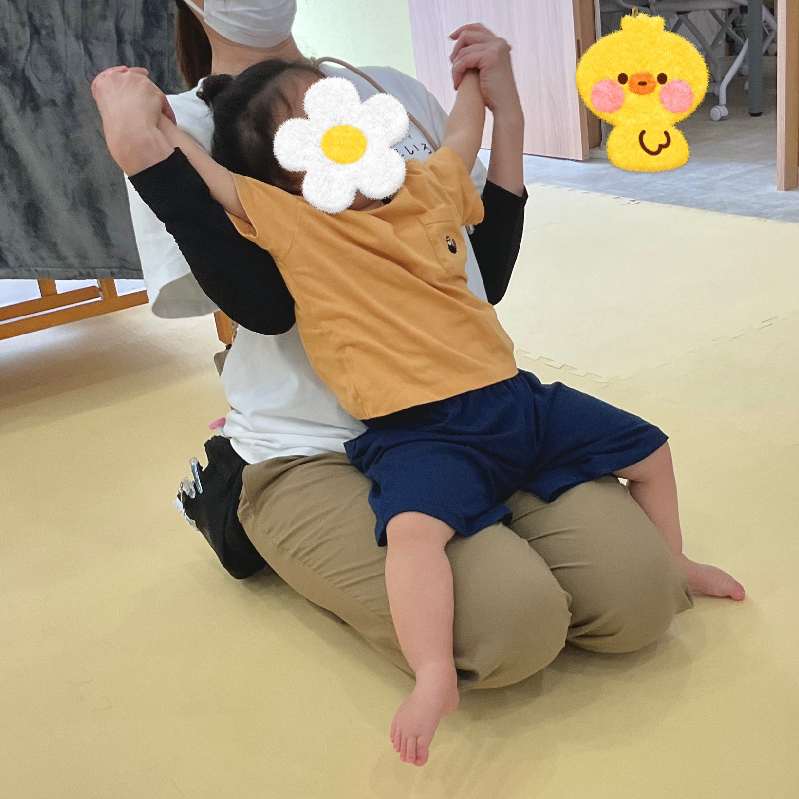 兵庫県神戸市北区、医療的ケア対応、児童発達支援、こどもデイはれいろ、の朝の活動「ラジオ体操」です。