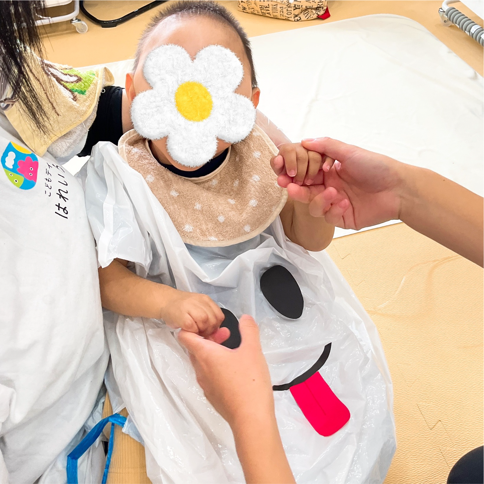 関西、兵庫県、神戸市北区にある重症心身障がい・医療的ケアに対応した児童発達支援施設「こどもデイ　はれいろ」です。みんなでハロウィン週間でした！仮装も挑戦したよ！