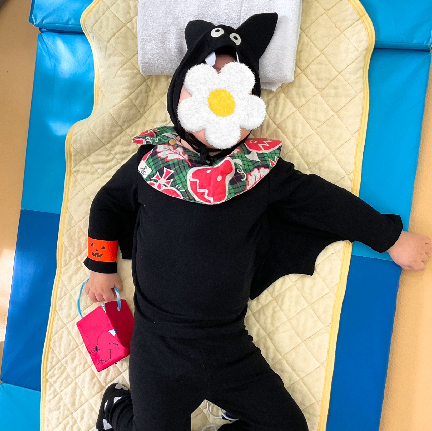 関西、兵庫県、神戸市北区にある重症心身障がい・医療的ケアに対応した児童発達支援施設「こどもデイ　はれいろ」です。みんなでハロウィン週間でした！仮装も挑戦したよ！