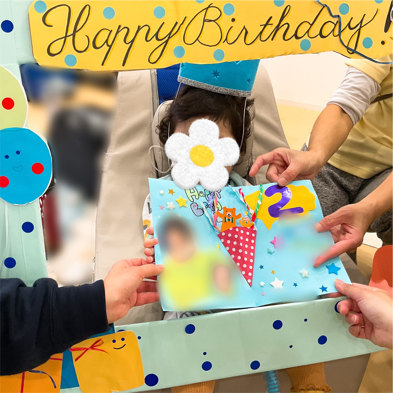 関西、兵庫県、神戸市北区にある重症心身障がい・医療的ケアに対応した児童発達支援施設「こどもデイ　はれいろ」です。12月生まれのお友達のお誕生日会でした。