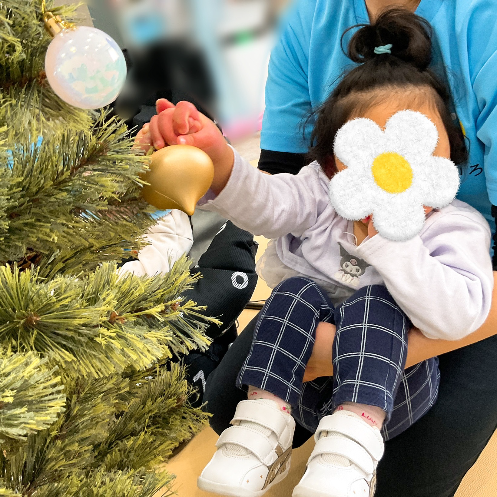 兵庫県神戸市北区、医療的ケア対応、重心型児童発達支援「こどもデイはれいろ」です、クリスマスツリーを飾り付けしました。