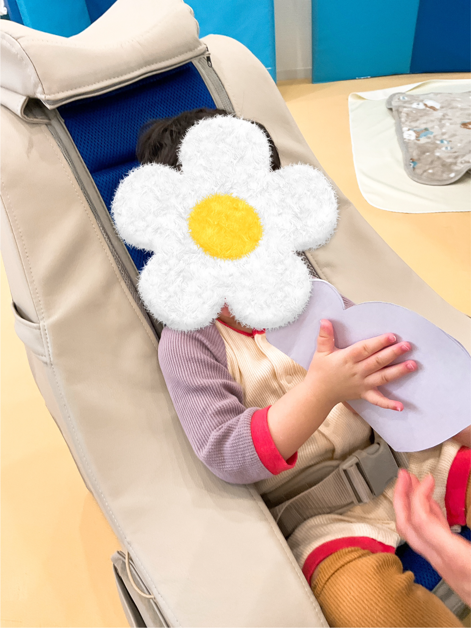 関西、兵庫県、神戸市北区にある重症心身障がい・医療的ケアに対応した児童発達支援施設、居宅訪問型児童発達支援「こどもデイ　はれいろ」です。今週は春の制作週間です！