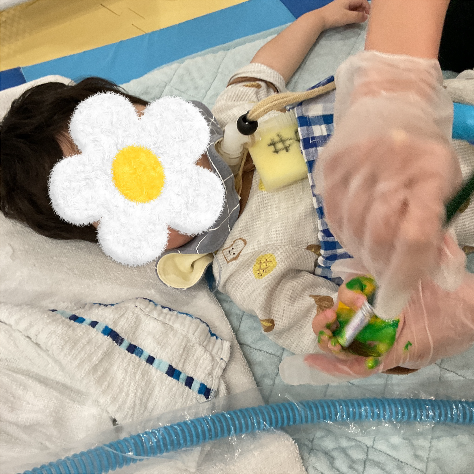 関西、兵庫県、神戸市北区にある重症心身障がい・医療的ケアに対応した児童発達支援施設、居宅訪問型児童発達支援「こどもデイ　はれいろ」です。５月の制作を行なっています！