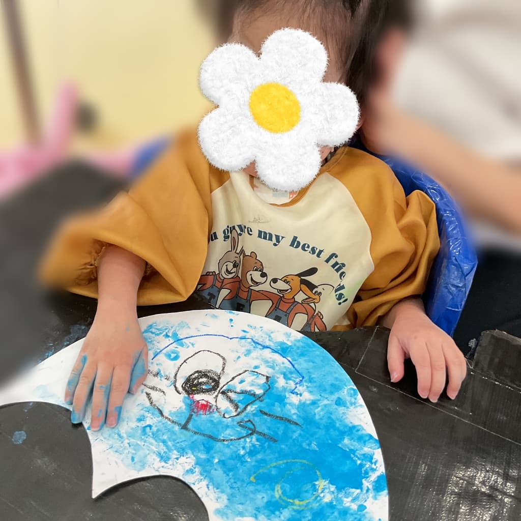 https://kodomoday-hareiro.com/wp-content/uploads/2026/05/painting-activity-brush-crayon.jpg