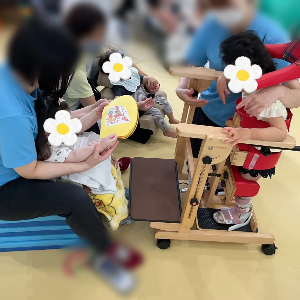 兵庫県神戸市北区、児童発達支援、居宅訪問型児童発達支援こどもデイはれいろです。今日は8月生まれのお誕生日会をしました。