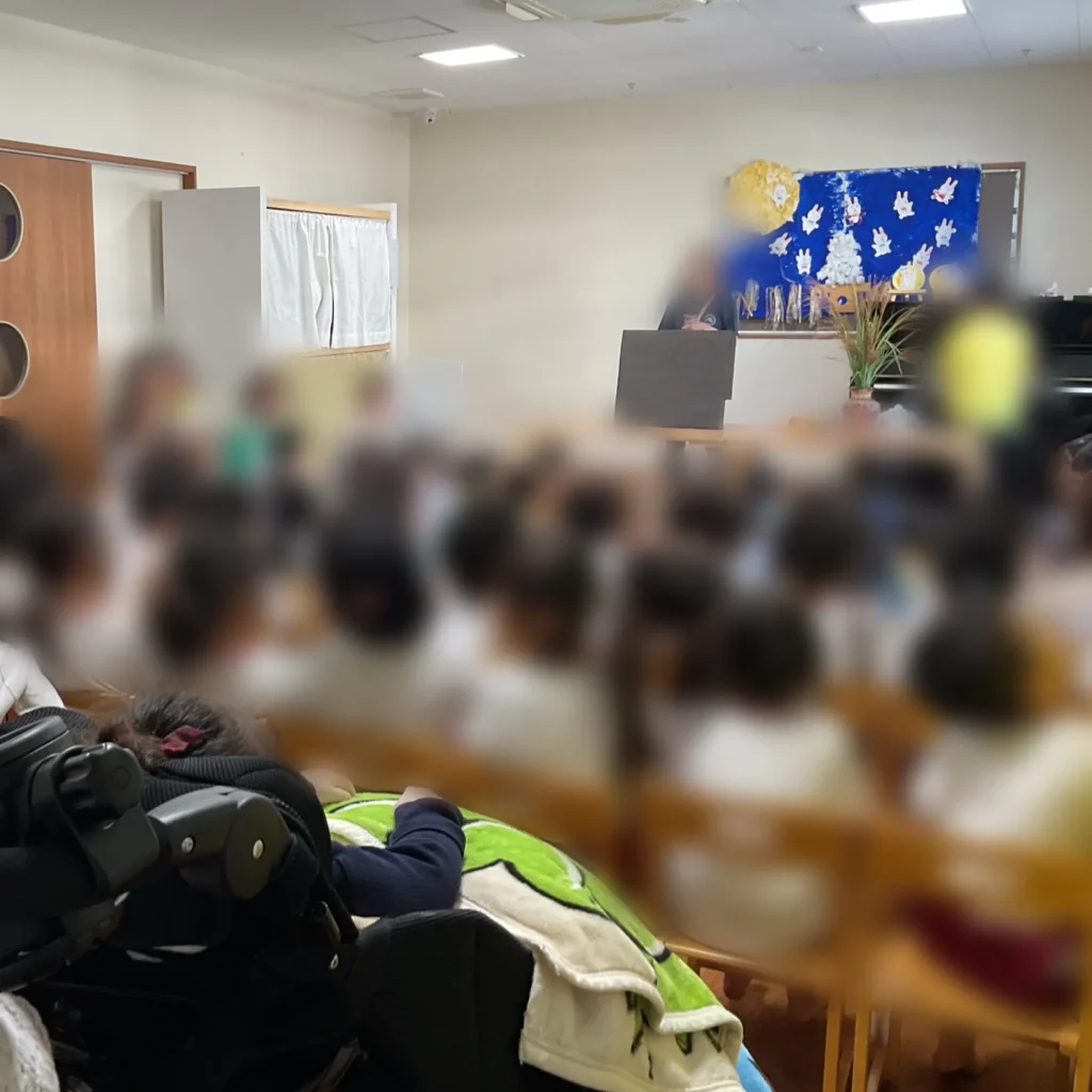 兵庫県神戸市北区、児童発達支援、居宅訪問型児童発達支援こどもデイはれいろです。近くの保育園のお月見会に参加しました。